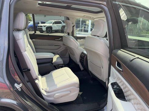 Used 2023 Jeep Grand Cherokee L Summit w/ Advanced Protech Group IV AWD/4WD image 14