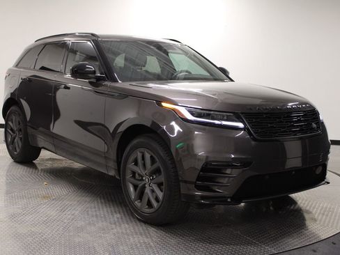 Certified 2026 Land Rover Range Rover Velar Dynamic SE AWD/4WD image 9