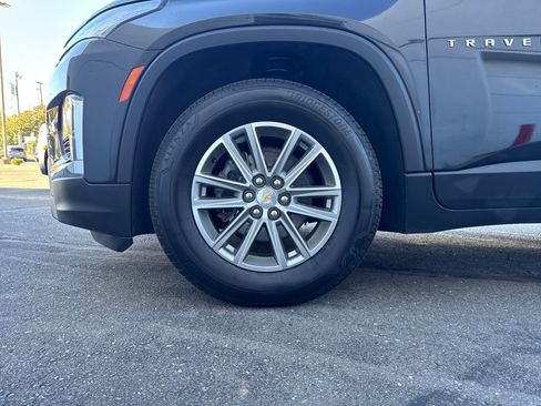 Used 2023 Chevrolet Traverse LT image 25
