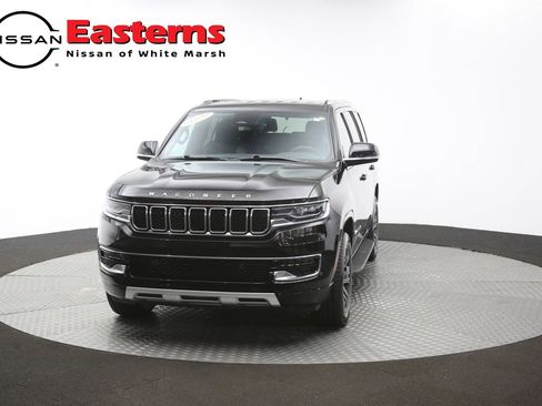 Used 2024 Jeep Wagoneer Series II AWD/4WD image 55