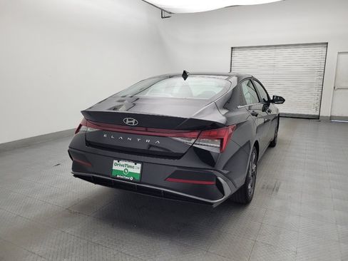 Used 2025 Hyundai Elantra SEL FWD image 7
