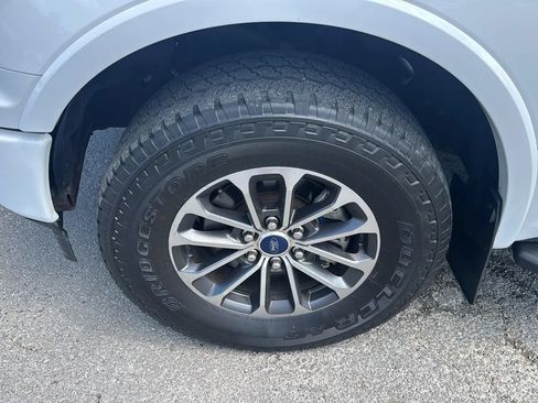 Used 2020 Ford F150 XLT w/ Equipment Group 302A Luxury AWD/4WD image 44