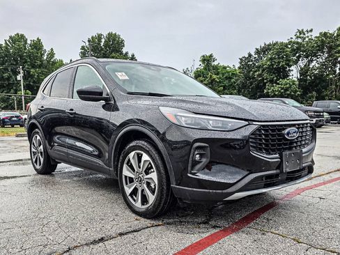 Used 2025 Ford Escape Platinum AWD/4WD image 1