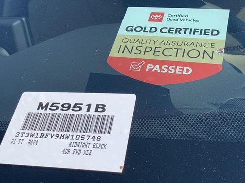 Used 2021 Toyota RAV4 XLE FWD image 47