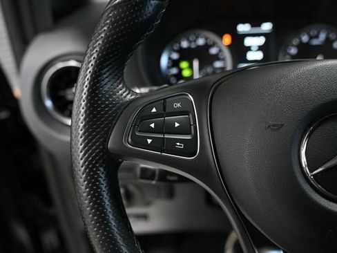 Used 2023 Mercedes-Benz Metris Passenger image 33