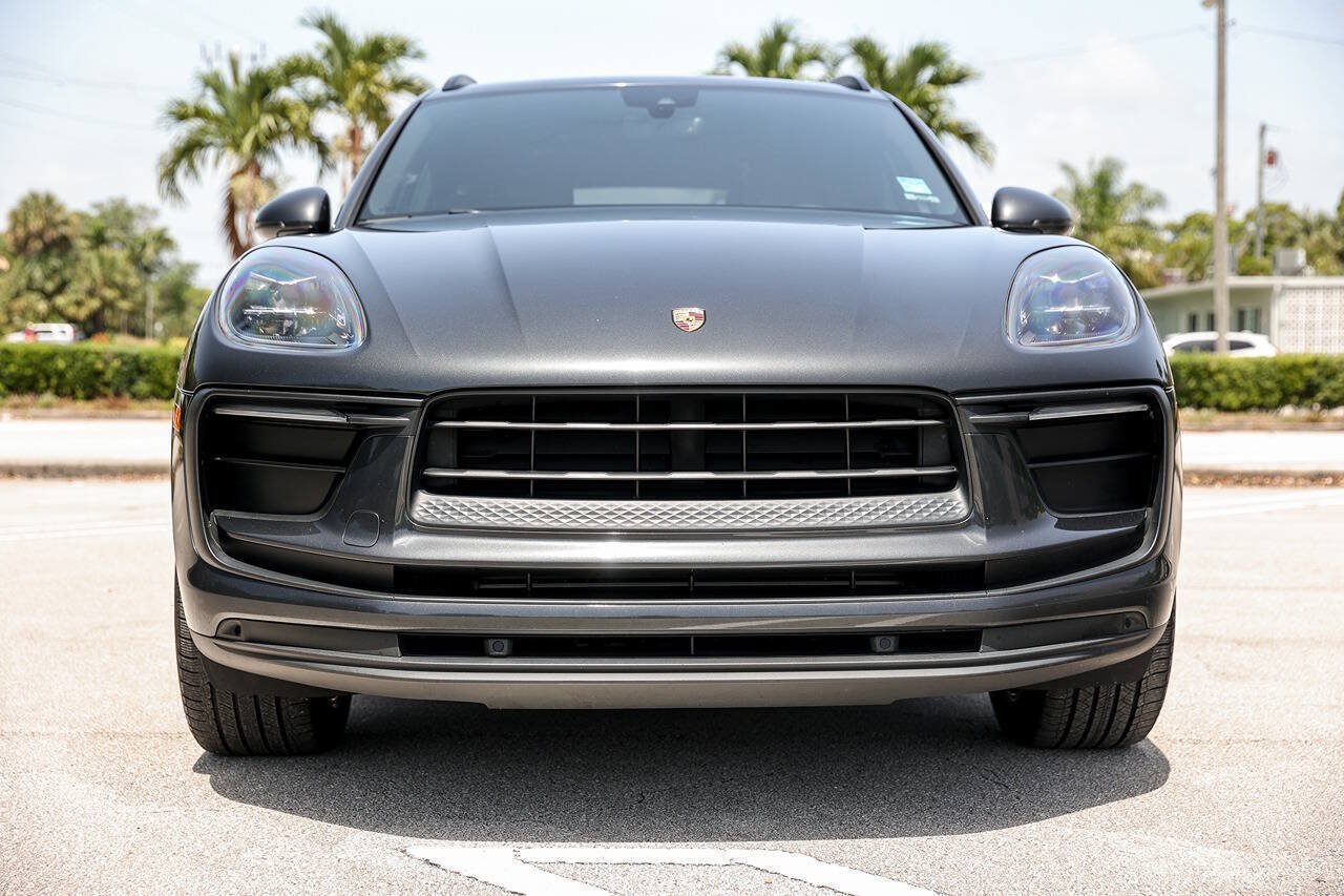 Used 2022 Porsche Macan AWD/4WD image 10