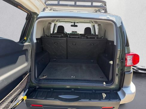Used 2011 Toyota FJ Cruiser 4WD w/ Convenience Pkg image 25