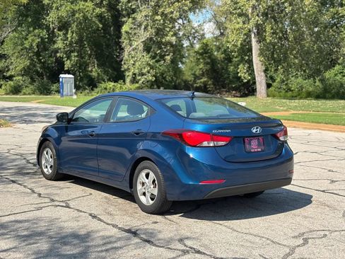 Used 2014 Hyundai Elantra SE FWD image 9