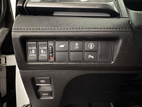 Used 2024 Honda Odyssey Elite image 16