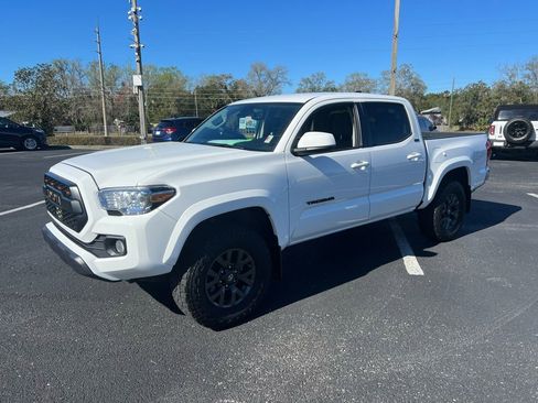 Certified 2023 Toyota Tacoma SR5 image 1