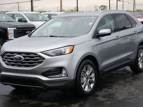 Used 2023 Ford Edge Titanium AWD/4WD image 6