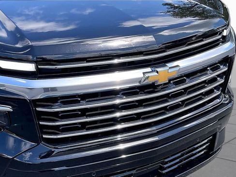 Used 2025 Chevrolet Traverse High Country w/ LPO, Floor Liner Package FWD image 30