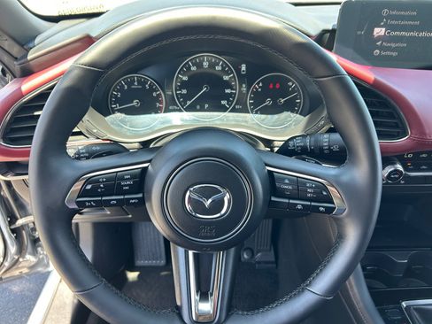 Used 2025 MAZDA MAZDA3 Hatchback w/Premium Plus Pkg AWD/4WD image 9
