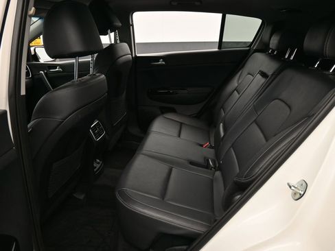 Used 2021 Kia Sportage EX w/ EX Technology Package image 37