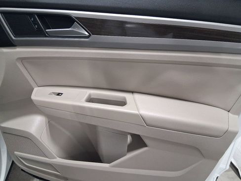 Used 2018 Volkswagen Atlas SE FWD image 20