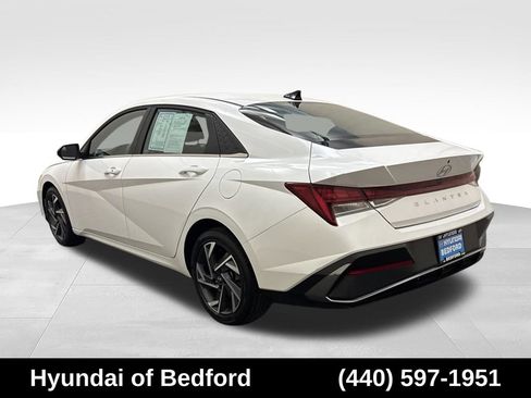 Used 2025 Hyundai Elantra SEL FWD image 8