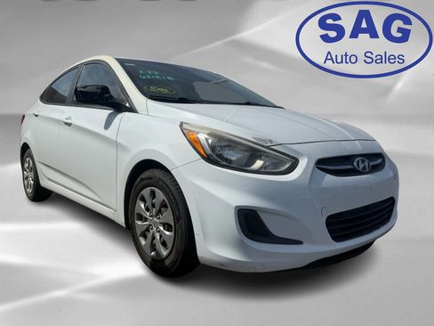 Used 2016 Hyundai Accent SE image 2