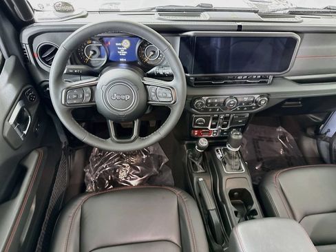 Used 2026 Jeep Wrangler Unlimited Rubicon w/ Safety Group AWD/4WD image 4