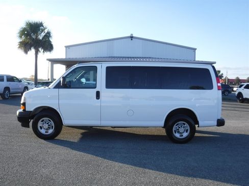 Used 2020 Chevrolet Express 3500 LS image 2