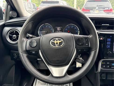 Used 2017 Toyota Corolla L FWD image 17