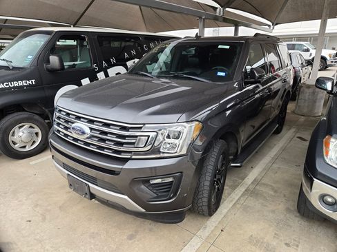 Used 2020 Ford Expedition XLT w/ Equipment Group 202A image 2