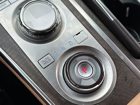 Used 2023 Genesis GV80 2.5T w/ Prestige 20" Package image 26