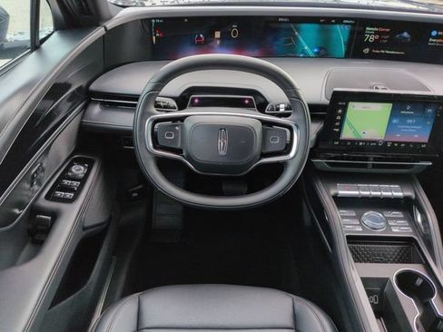 Used 2025 Lincoln Nautilus Premier w/ Jet Appearance Package AWD/4WD image 16