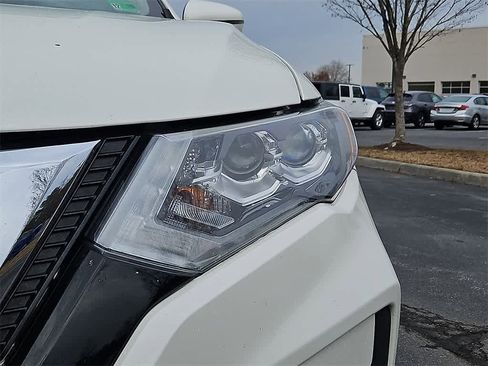 Used 2020 Nissan Rogue SL w/ Premium Package image 9