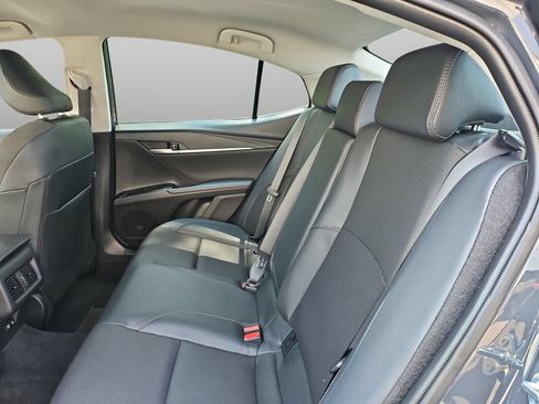 Used 2025 Toyota Camry XLE FWD image 42
