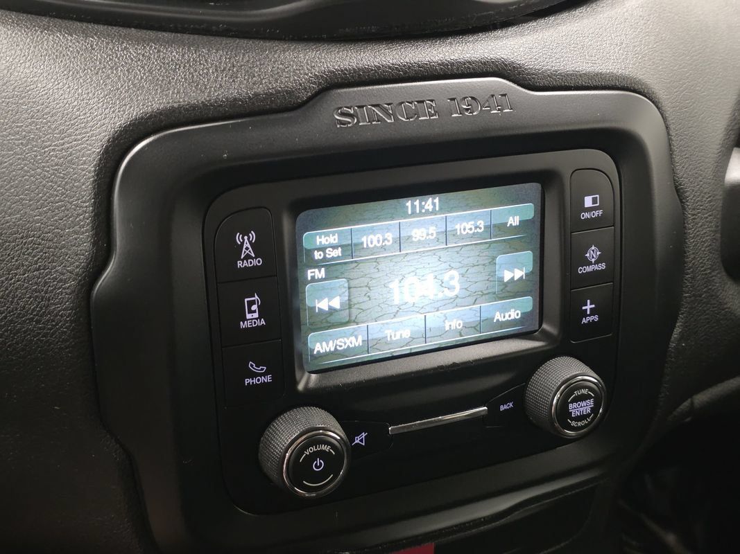 Used 2016 Jeep Renegade Trailhawk AWD/4WD image 31
