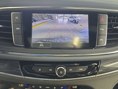 Used 2023 Buick Enclave Essence AWD/4WD image 17