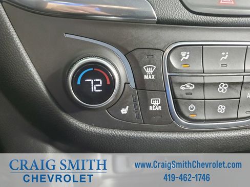 Used 2018 Chevrolet Equinox LT image 27