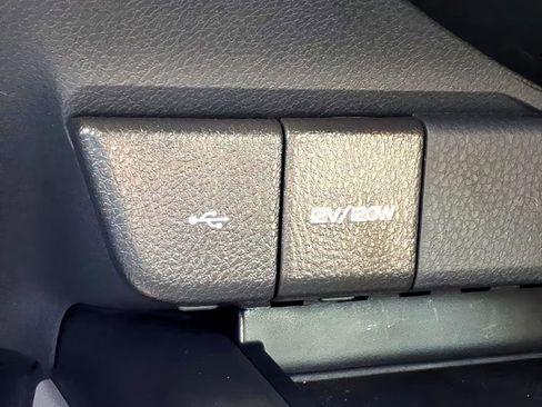 Certified 2023 Toyota Camry SE image 19