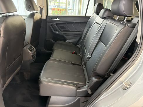 Used 2022 Volkswagen Tiguan SE FWD image 15