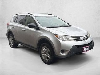 Used 2014 Toyota RAV4 LE FWD video 3