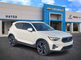 Used 2023 Volvo XC40 B5 Ultimate w/ Climate Package AWD/4WD video 1