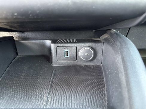 Used 2020 Ford Escape SE image 21