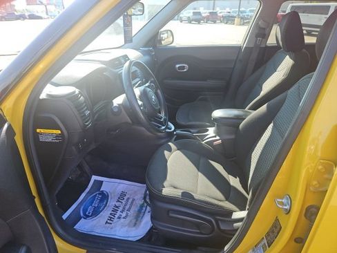 Used 2015 Kia Soul + FWD image 16