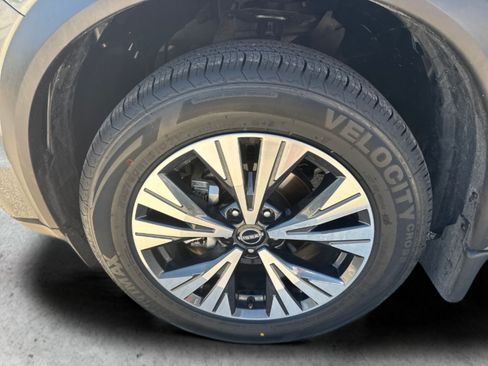 Certified 2022 Nissan Rogue SV FWD image 41
