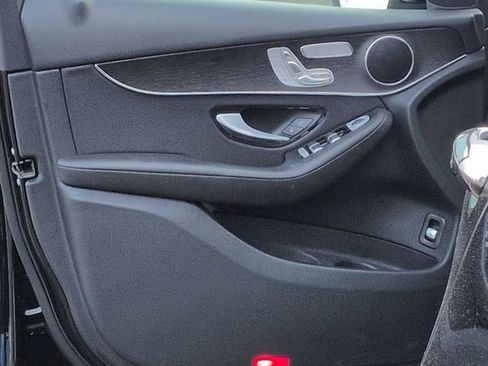 Used 2022 Mercedes-Benz GLC 300 4MATIC image 14