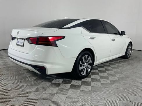 Used 2019 Nissan Altima 2.5 S FWD image 9