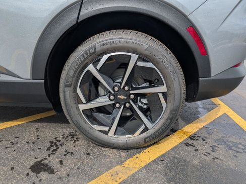 New 2026 Chevrolet Equinox EV LT w/ Comfort Package image 24