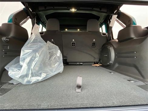 New 2024 Jeep Wrangler Unlimited Rubicon w/ Technology Group image 23