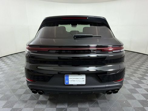 Used 2026 Porsche Cayenne AWD/4WD image 11