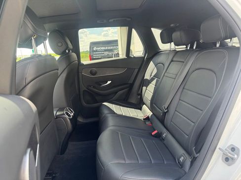 Used 2022 Mercedes-Benz GLC 300 4MATIC w/ Driver Assistance Package image 8