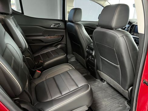 Used 2021 GMC Acadia Denali w/ GMC Pro Grade Package AWD/4WD image 28