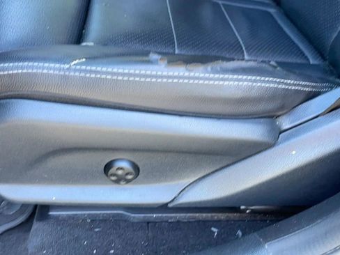 Used 2019 Mercedes-Benz GLC 300 4MATIC image 30