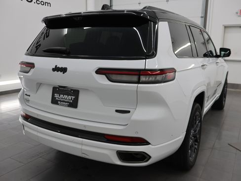 Used 2025 Jeep Grand Cherokee L Summit AWD/4WD image 5