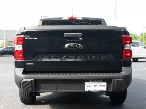 Used 2023 Ford Maverick Lariat w/ Black Appearance Package FWD image 9