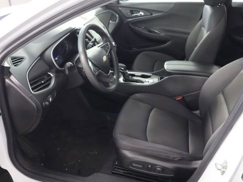 Used 2022 Chevrolet Malibu LT image 18
